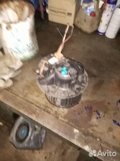 Моторчик отопителя от Фольцваген Пассат В6