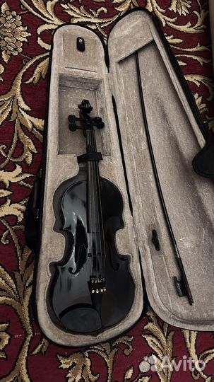 Черная скрипка черный смычек