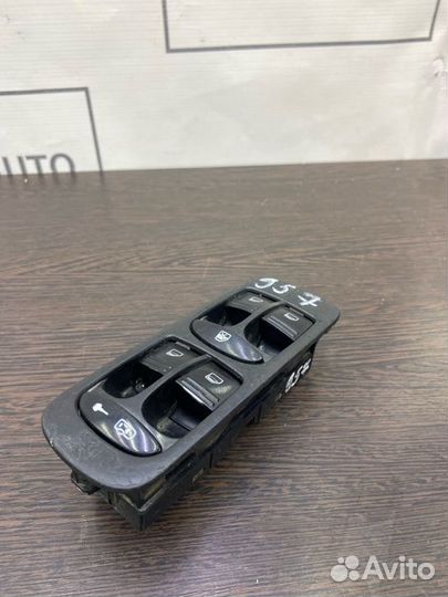 Кнопка стеклоподъемника передняя левая Porsche