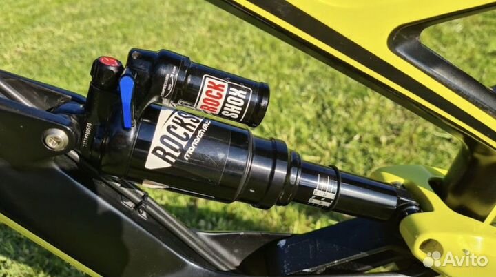 Карбоновый горный велосипед YT Capra CF