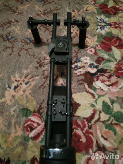 Продам плечевой штатив для видео камеры