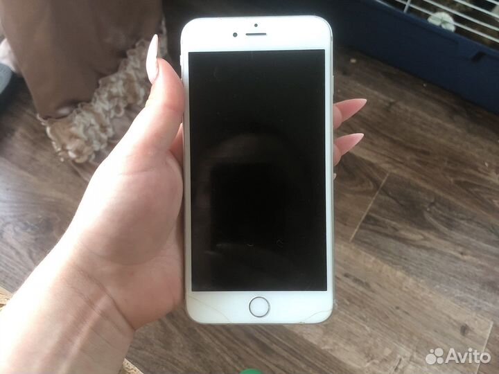 Телефон iPhone