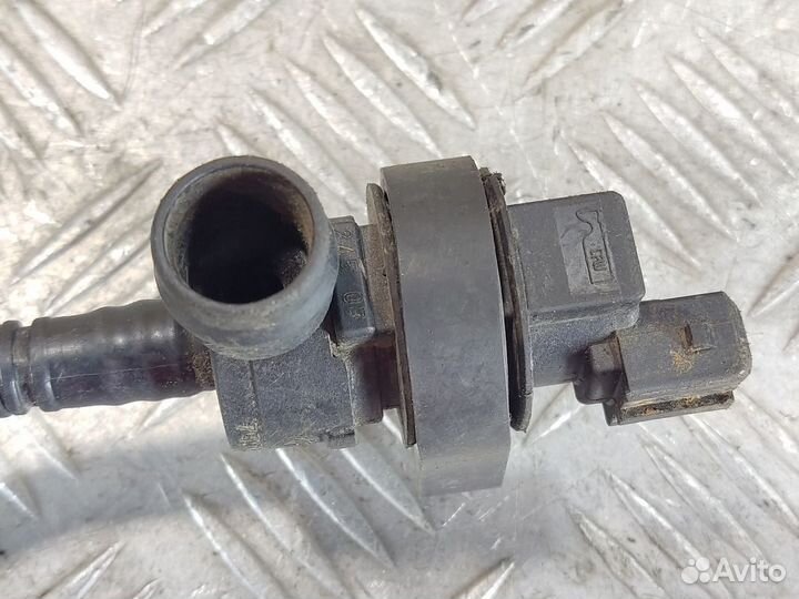 Клапан вентиляции топливного бака Ml 164