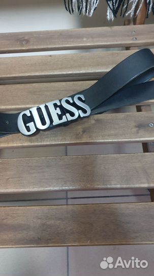 Ремень кожаный Guess