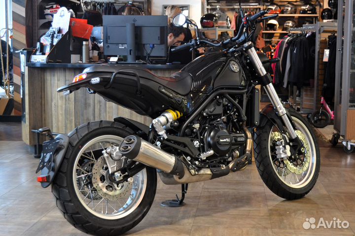 Benelli Leoncino 500 Trail