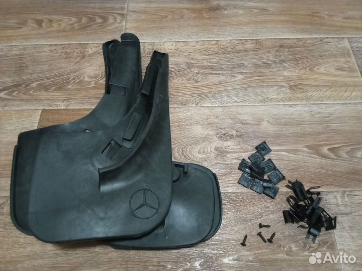 Брызговики Mercedes W124