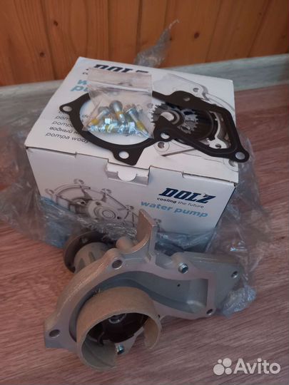 Водяной насос, помпа Dolz f233 Ford focus