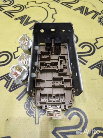 Блок предохранителей салона Subaru Forester SG5