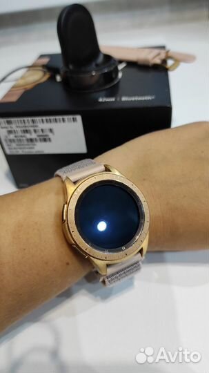 Часы Samsung Galaxy Watch 42mm розовое золото