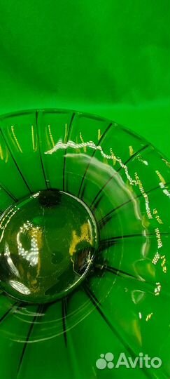 Редкая ваза 19 век урановое стекло