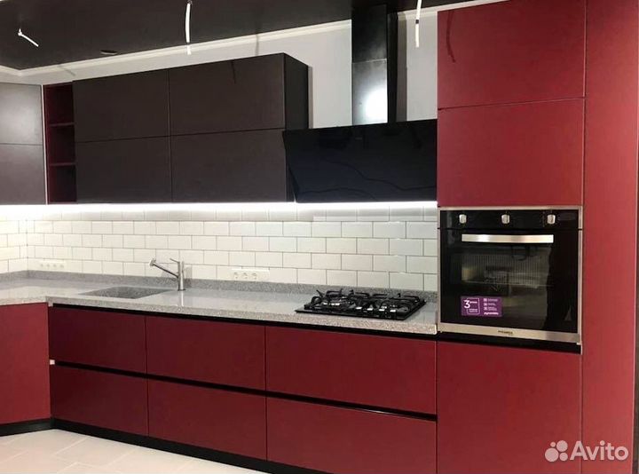 Кухонный гарнитур в стиле минимализм