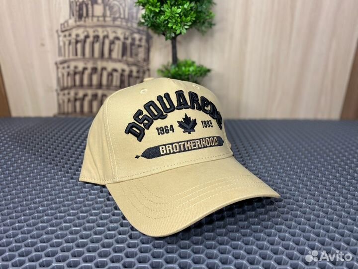 Кепка новая Dsquared2