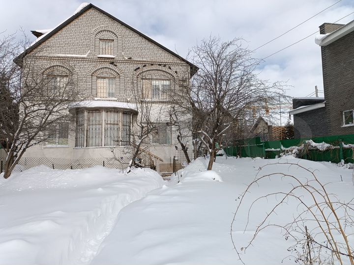 Дом 147 м² на участке 5 сот.