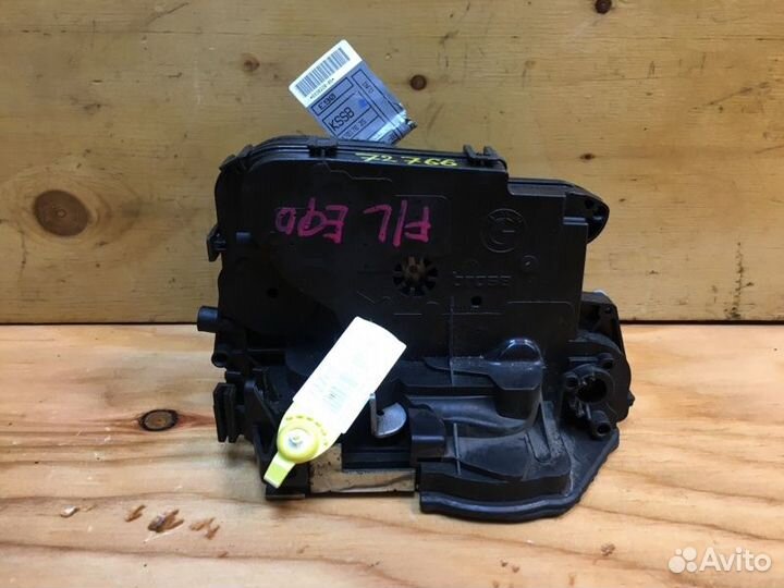 Замок дверной лев. перед. BMW 320