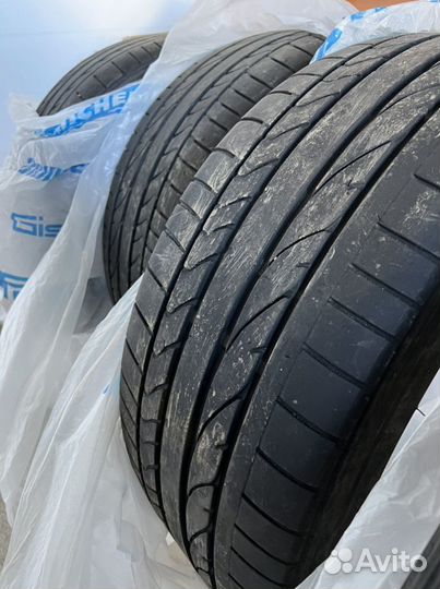 Bridgestone Potenza RE050A 235/40 R19 96Y