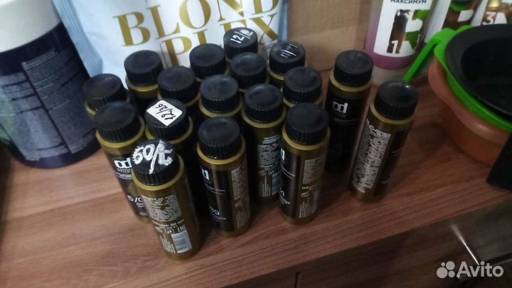 Принадлежности для парикмахерской (краска, колеры