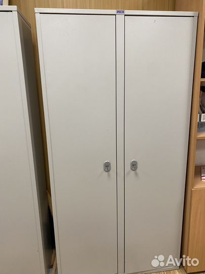Продам офисный металлческий шкаф