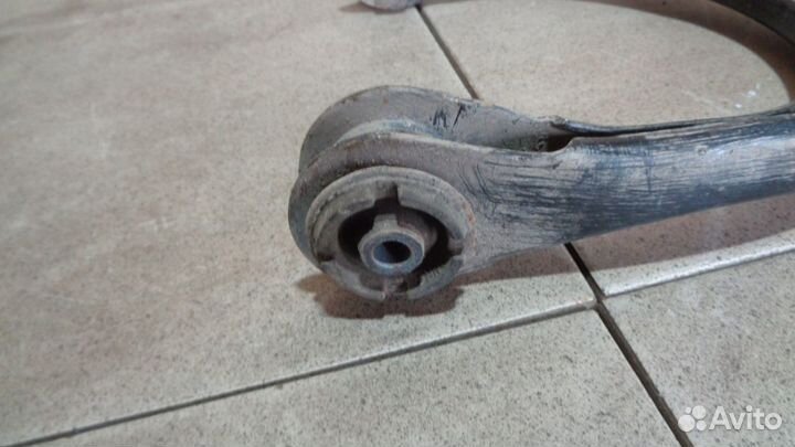 Рычаг передний верхний левый Lexus IS (XE30)