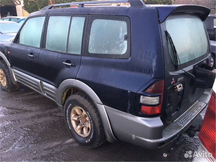 Разбор на запчасти Mitsubishi Pajero / Montero