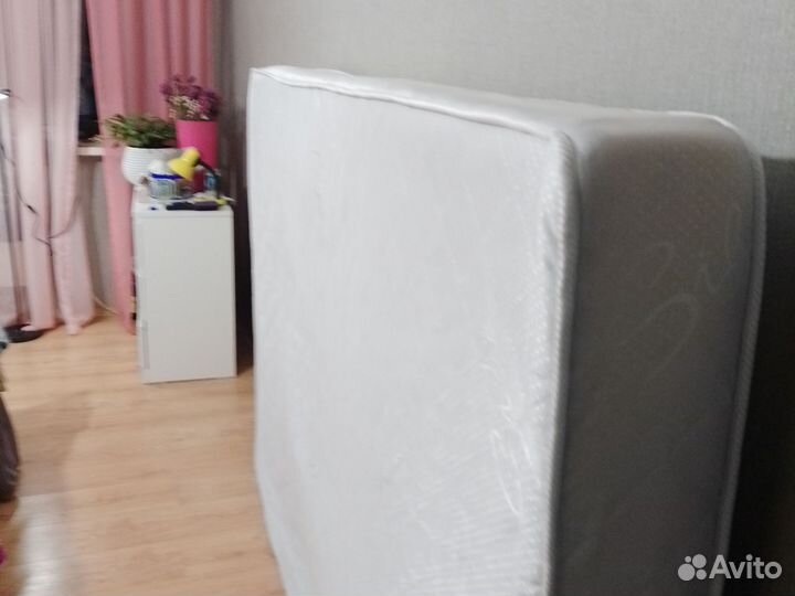 Матрас 140 200 бу