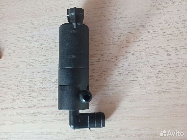 Насос омывателя фар toyota Corolla 150