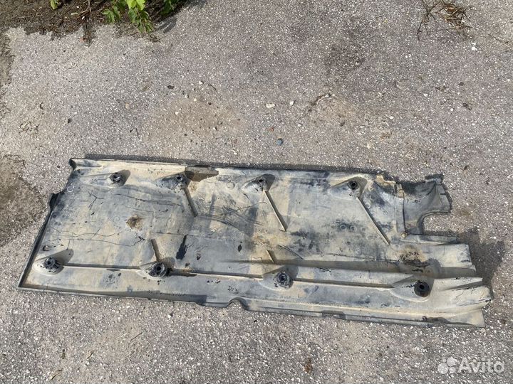 Защита днища передняя левая VW Passat B6