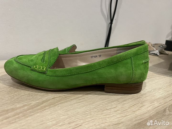 Лоферы женские