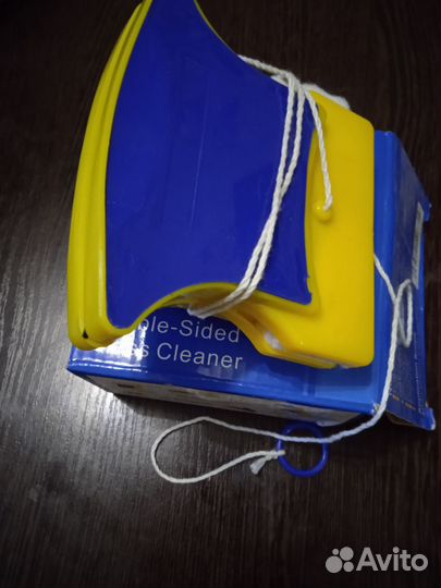 Магнитная щетка для мытья окон