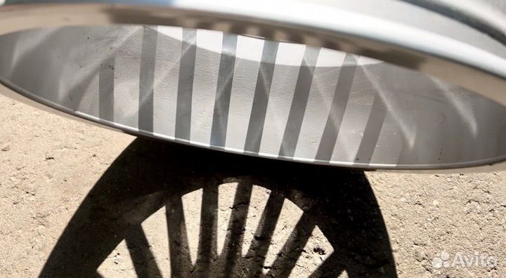 Комплект оригинальных дисков на Audi A4 B8