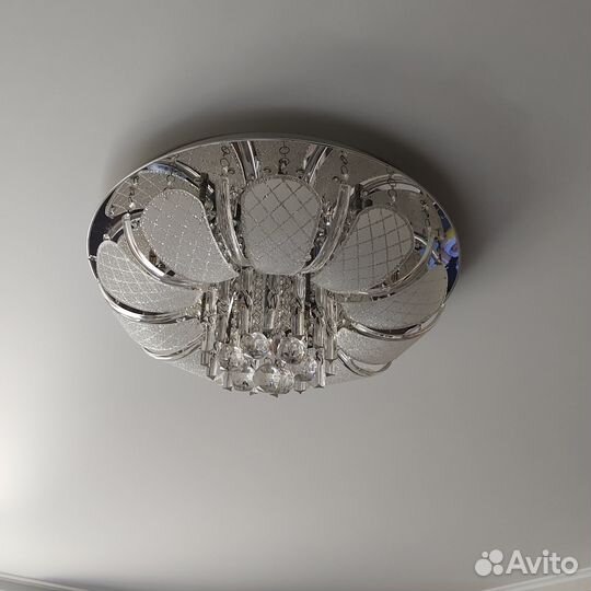 Люстра потолочная