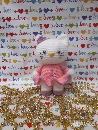 Hello kitty вязаная