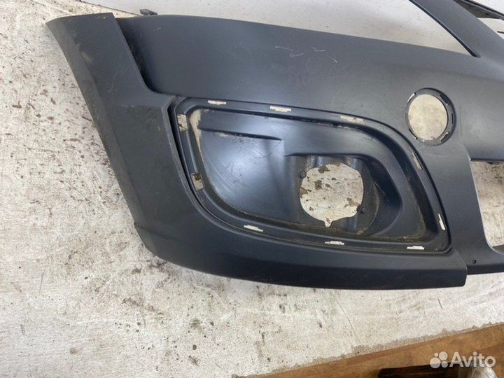 Бампер передний LADA Largus 2012