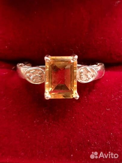 Серебряное кольцо с цитрином и 6 бриллиантами