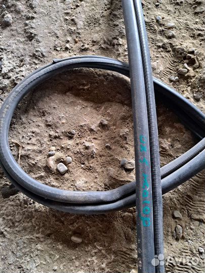 Уплотнитель багажника Volvo S80