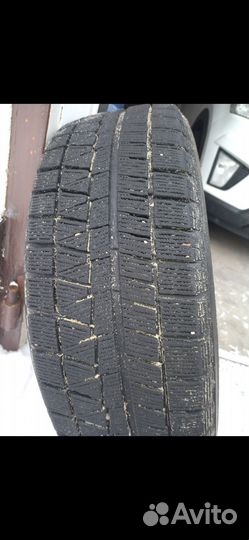 Bridgestone Blizzak Revo GZ 215/60 R16