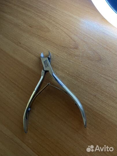 Типсы для дизайна ногтей и кусачки