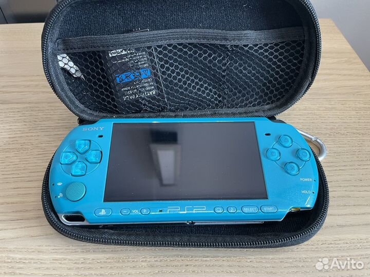 PSP 3008 бирюзовая, прошитая 4гб