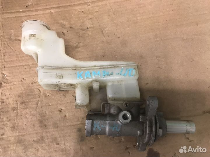 Camry 40 Камри Главный тормозной цилиндр б/у