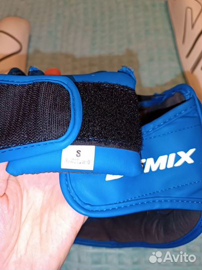 Защита для единоборств детская (перчатки, шлем)