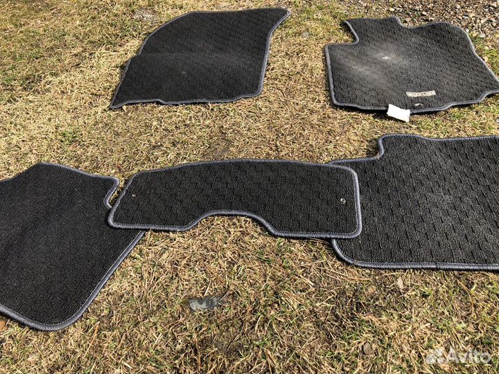 Ворсовые коврики и Suzuki SX4 правый руль