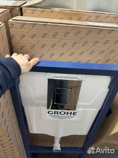 Инсталляция Grohe с клавишей смыва