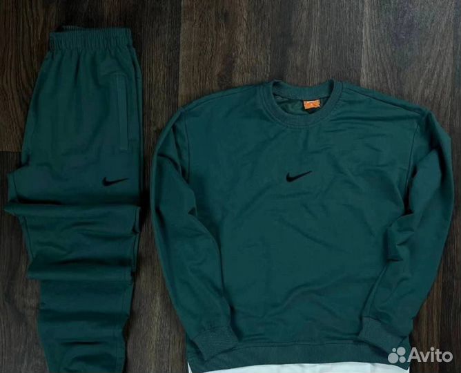 Костюм мужской на весну спортивный