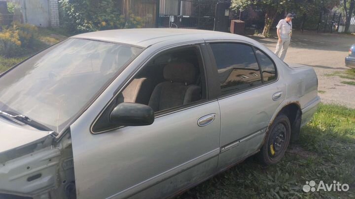 Nissan Cefiro 2.0 AT, 1997, битый, 200000км