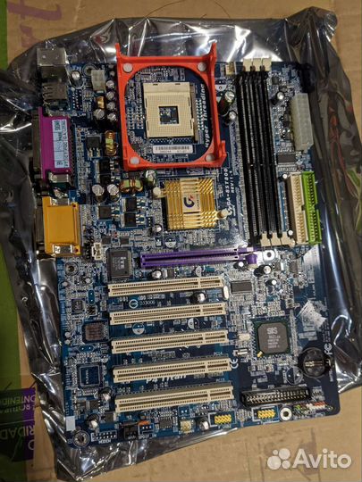 Материнская плата gigabyte GA-8ST800