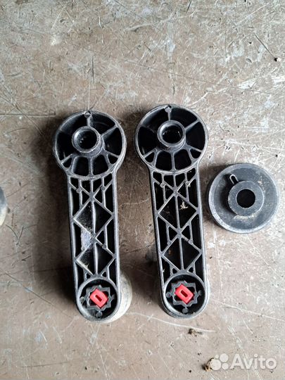 Ручка стеклоподъёмника задний Ford Mondeo