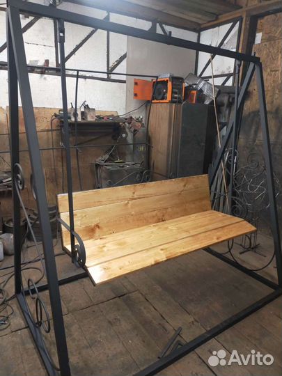 Садовые качели с навесом