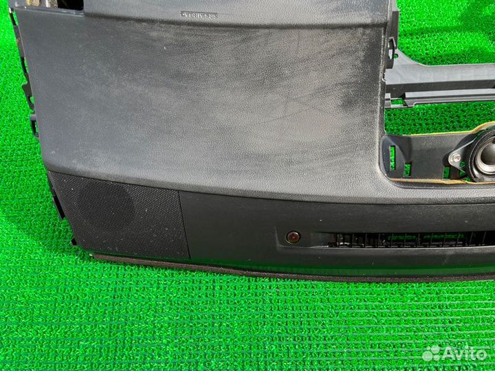 Торпедо Lexus HS250H, Sai