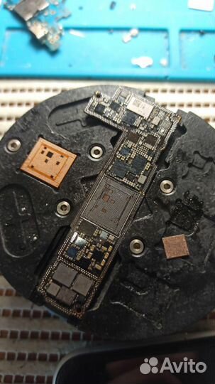 Ремонт мобильных телефонов и ноутбуков