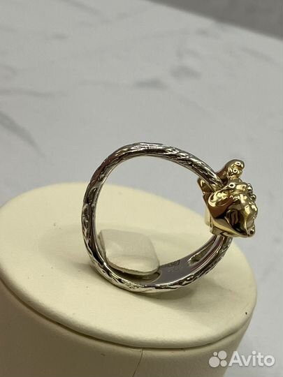 Золотое кольцо с бриллиантом