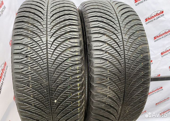 Goodyear Vector 4Seasons Gen-2 215/55 R17